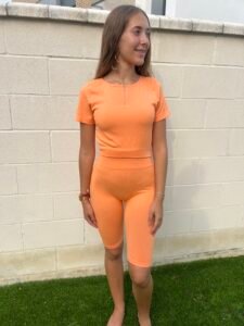 Conjunto deportivo naranja