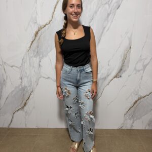 Pantalón denim flores caladas
